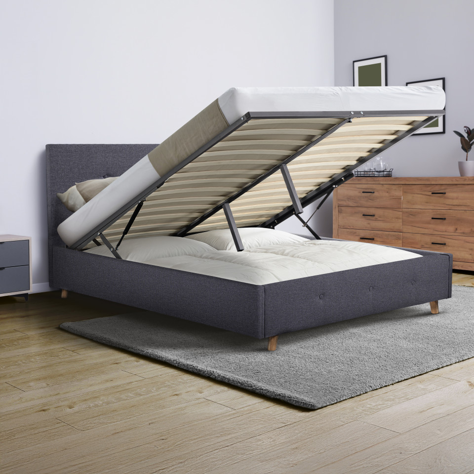 Lit coffre Mala en tissu gris avec sommier et tête de lit 160x200cm Lit coffre Mala en tissu gris avec sommier et tête de lit 160x200cm